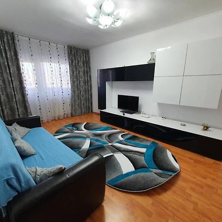 Crema Apartaments Ploiesti Exterior photo